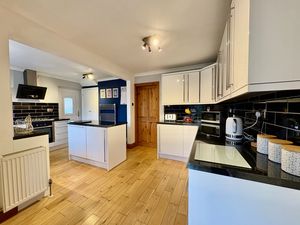 Kitchen- click for photo gallery